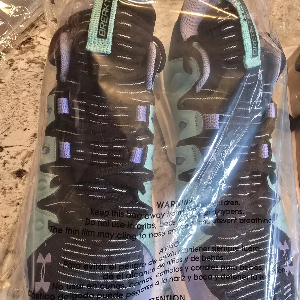 NEW UNDER ARMOUR SIZE 10 choose your color - Picture 7 of 11